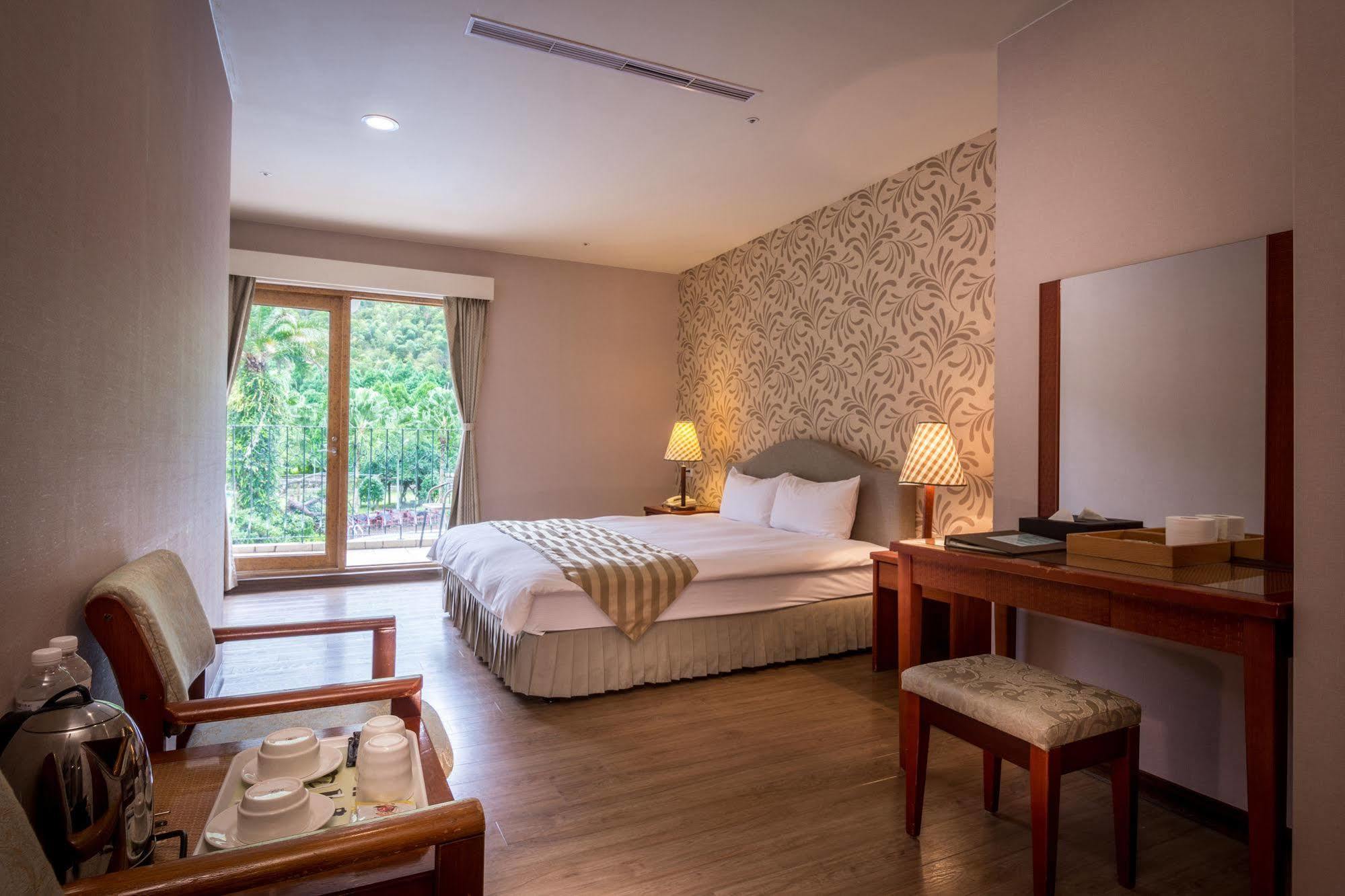 We Resort Sun Moon Lake Eksteriør billede