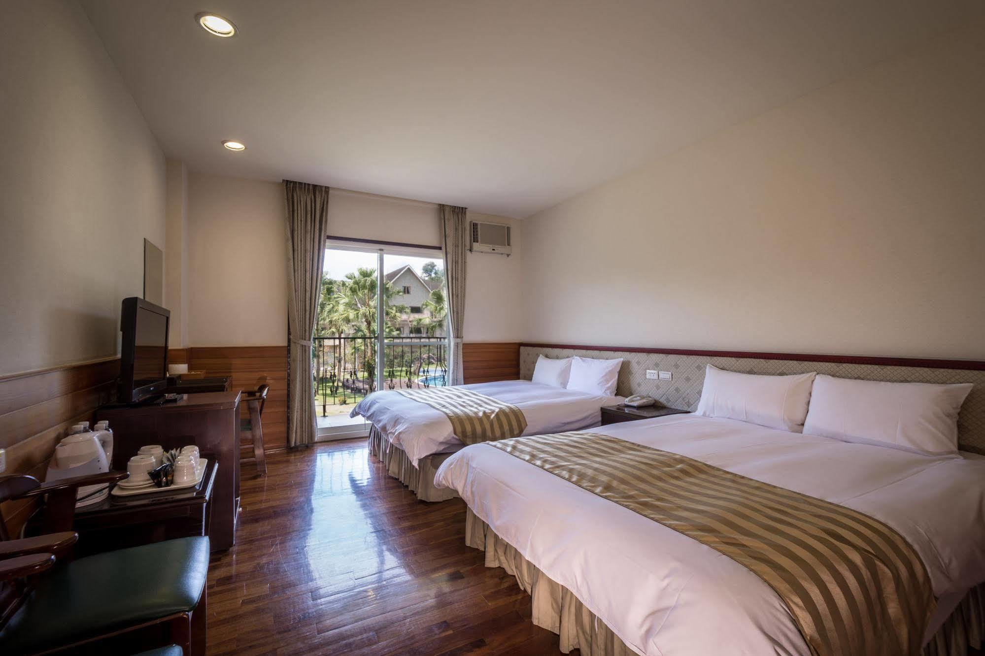 We Resort Sun Moon Lake Eksteriør billede